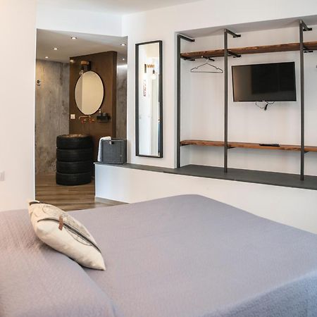 Vespa Apartments โมเนเลีย ห้อง รูปภาพ