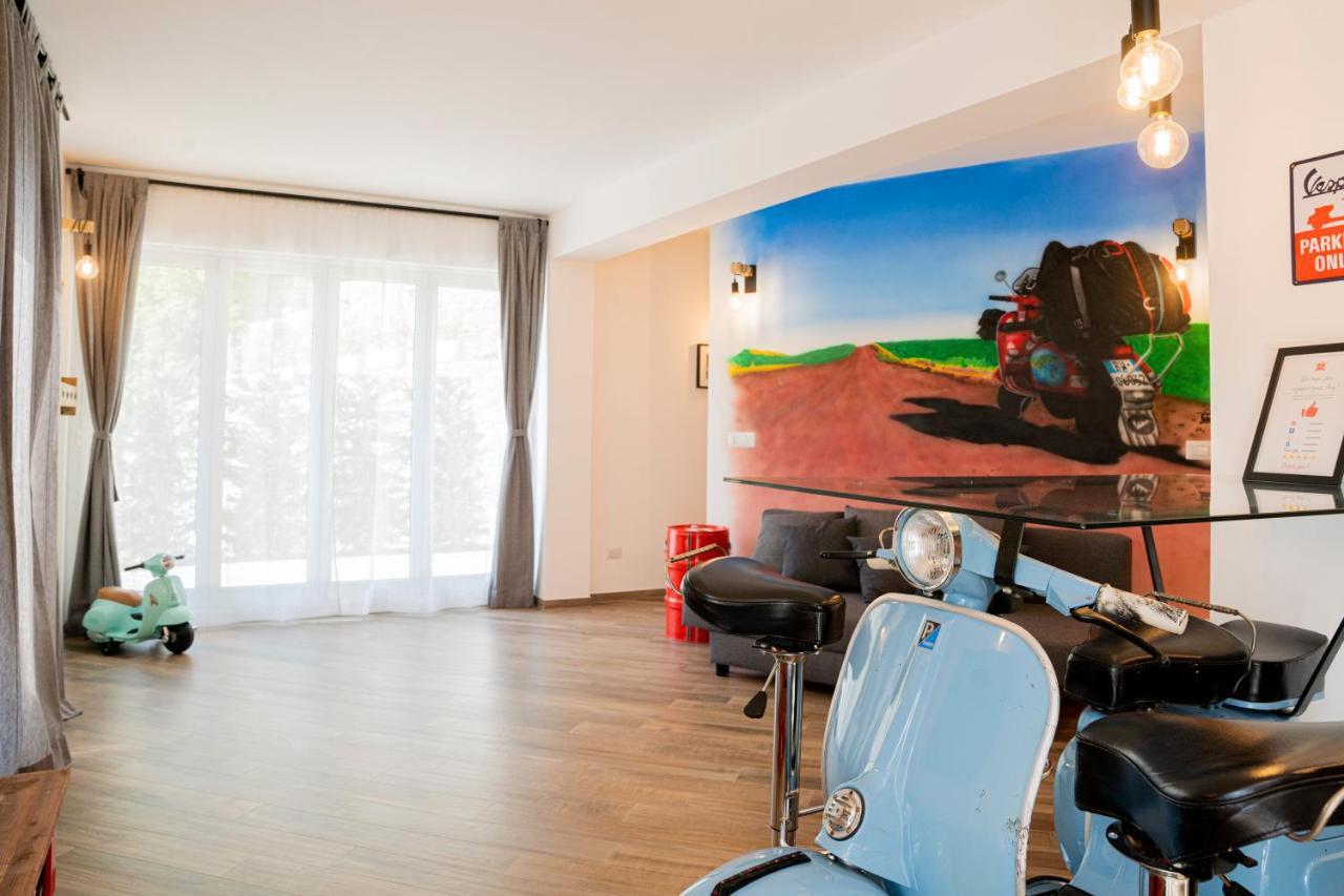 Vespa Apartments โมเนเลีย ภายนอก รูปภาพ