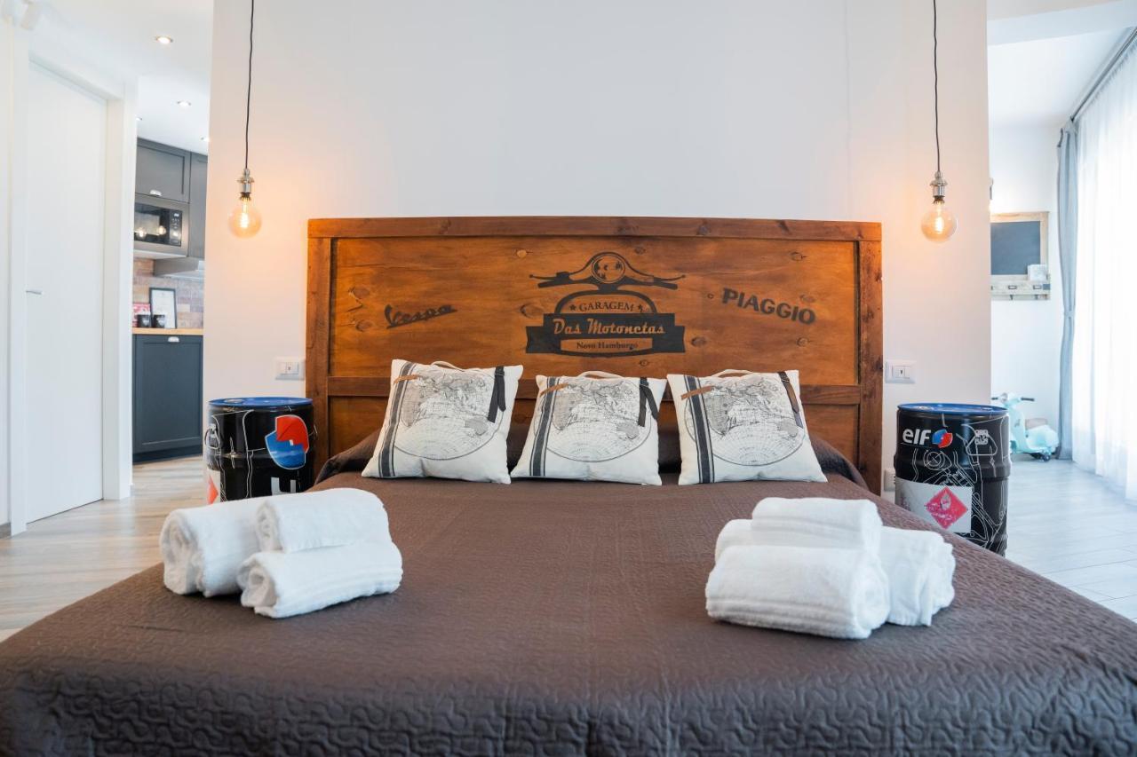 Vespa Apartments โมเนเลีย ภายนอก รูปภาพ