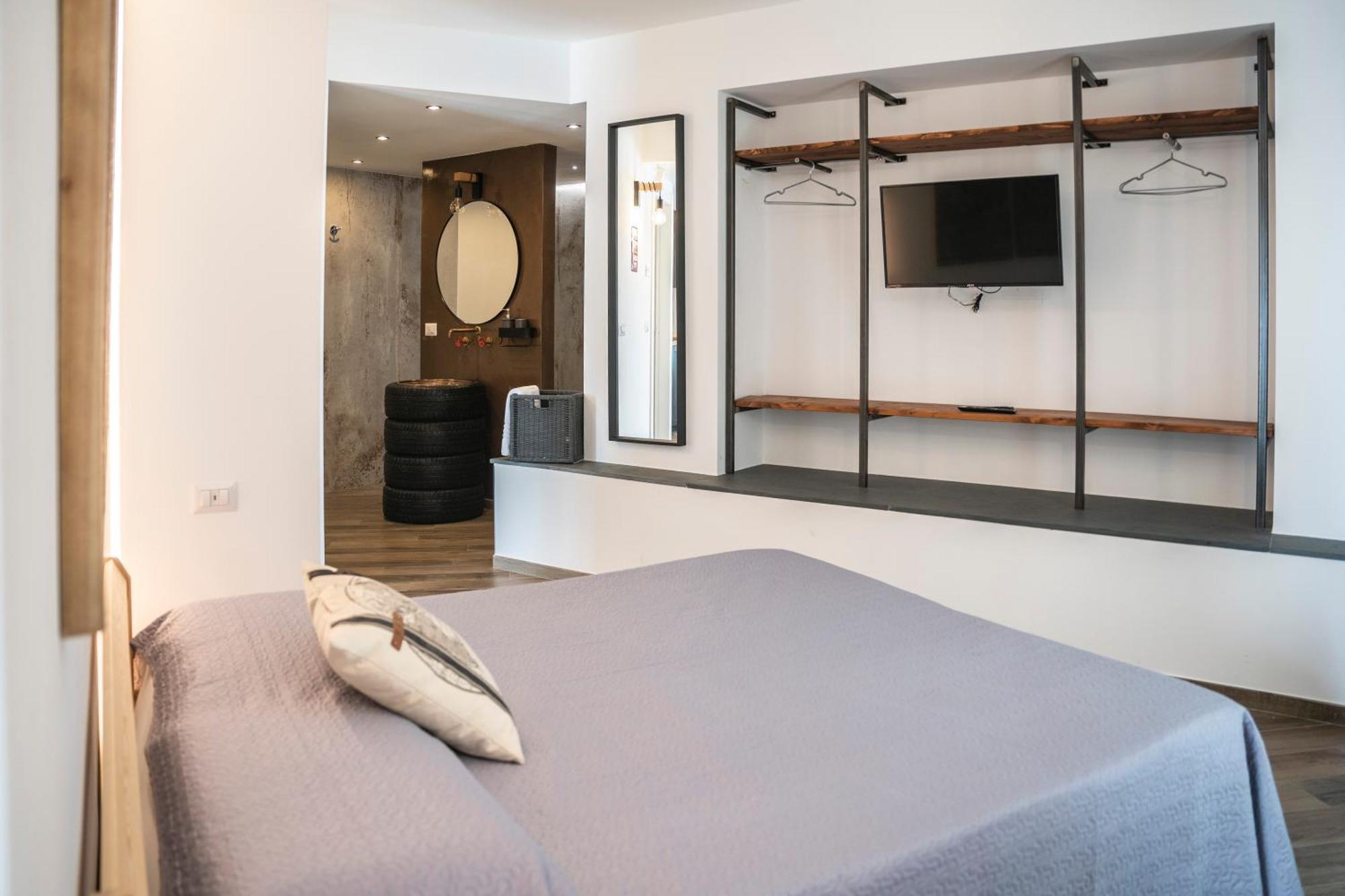 Vespa Apartments โมเนเลีย ห้อง รูปภาพ
